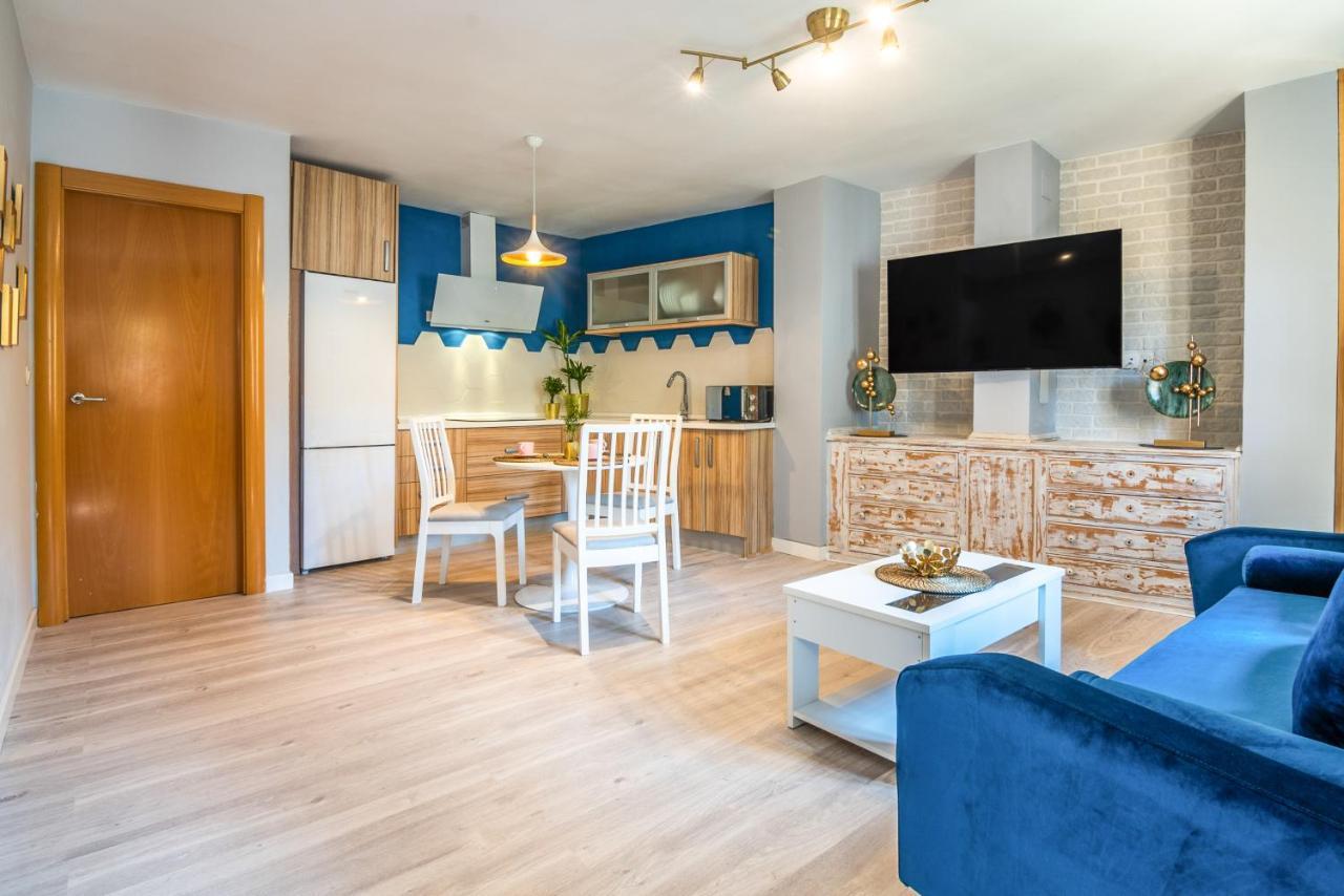 Tuguest Alhacaba Apartment - Free Parking Granada Buitenkant foto