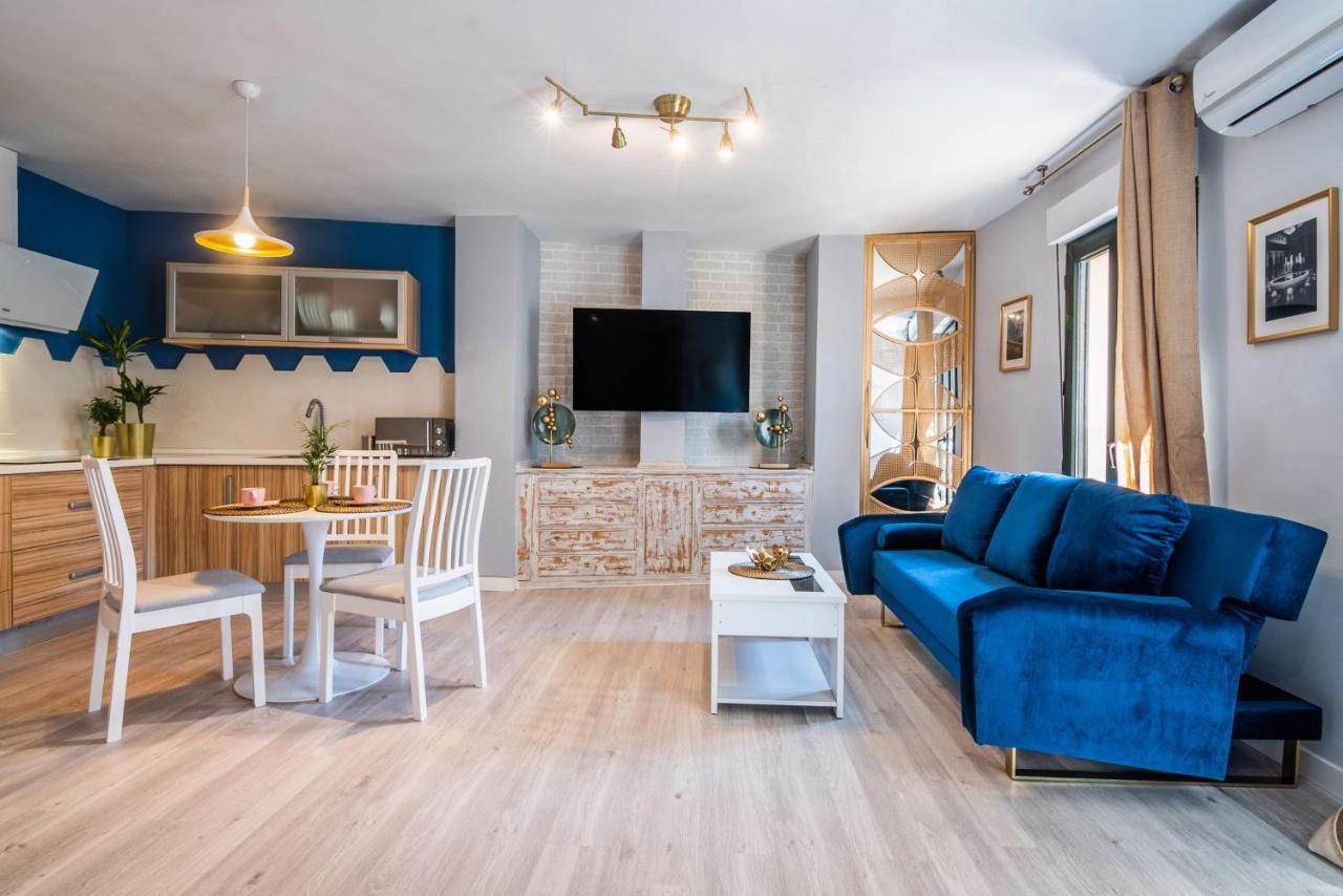 Tuguest Alhacaba Apartment - Free Parking Granada Buitenkant foto