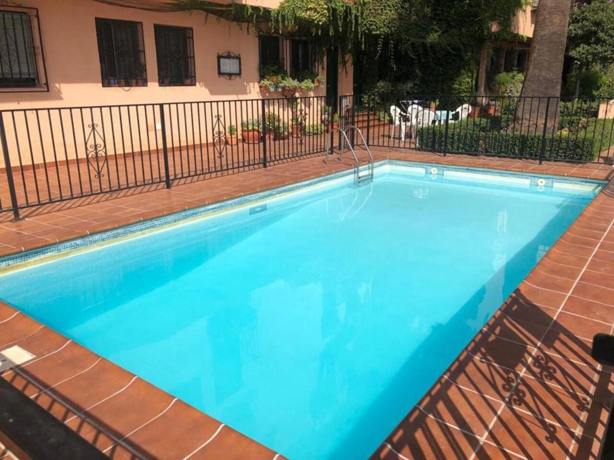 Tuguest Alhacaba Apartment - Free Parking Granada Buitenkant foto
